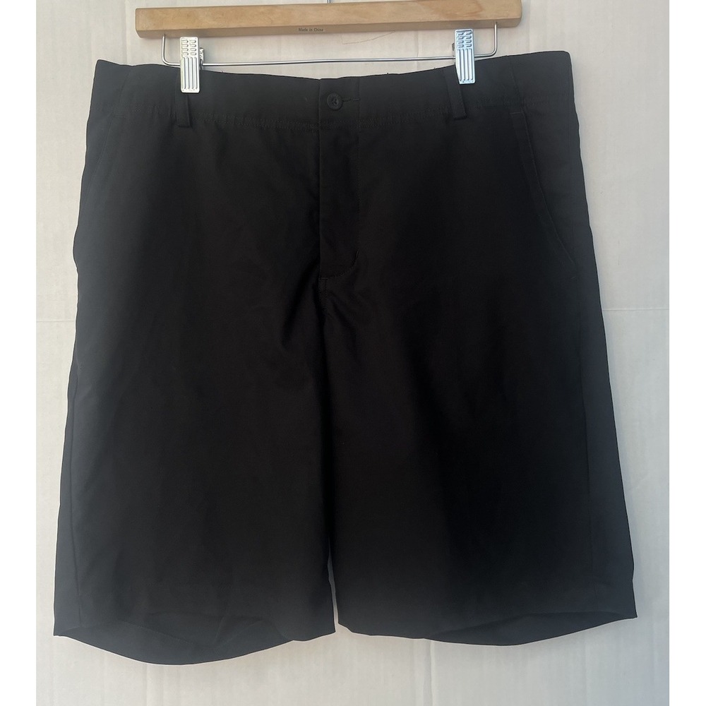Nike Golf Men's jet black Standard Fit flat front Shorts 33
